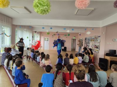 Стич на гости при децата  4